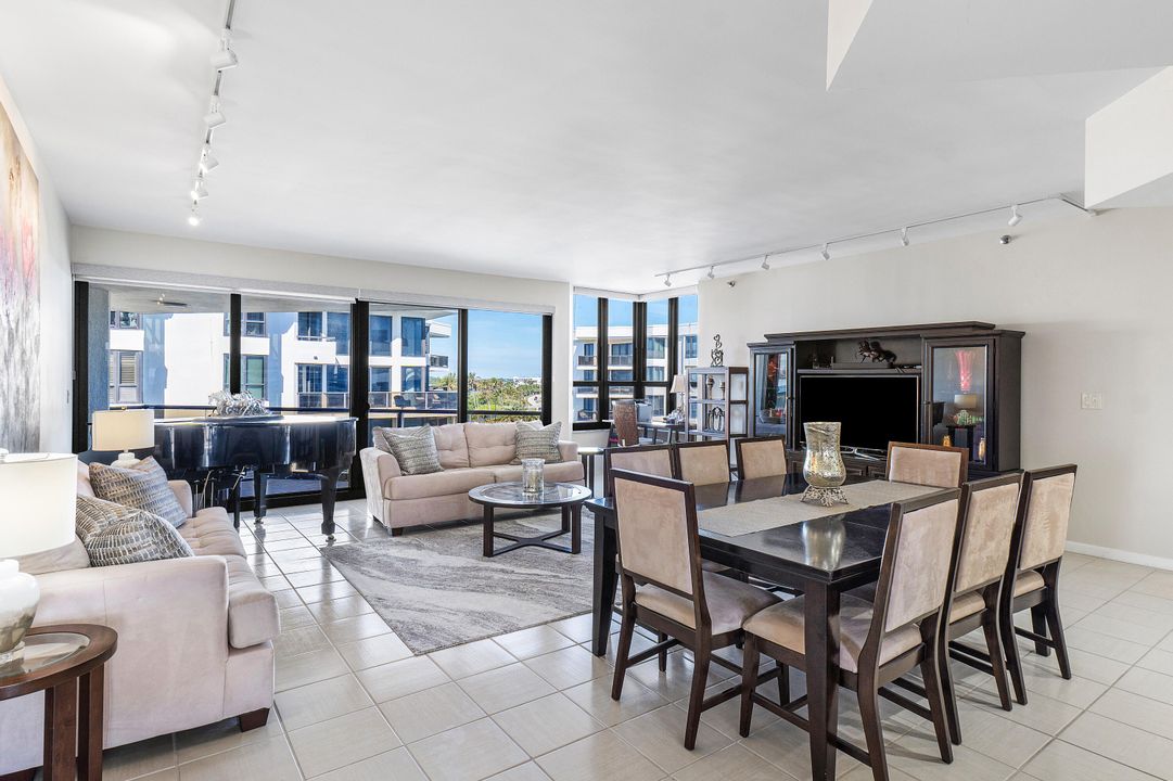 Active With Contract: $1,395,000 (2 beds, 2 baths, 2497 Square Feet)