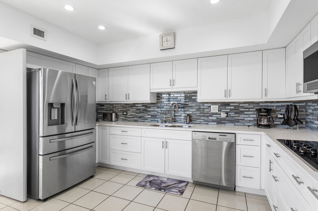 Active With Contract: $1,395,000 (2 beds, 2 baths, 2497 Square Feet)