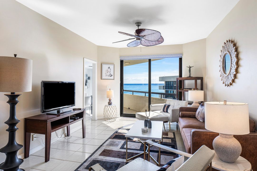 Active With Contract: $1,395,000 (2 beds, 2 baths, 2497 Square Feet)
