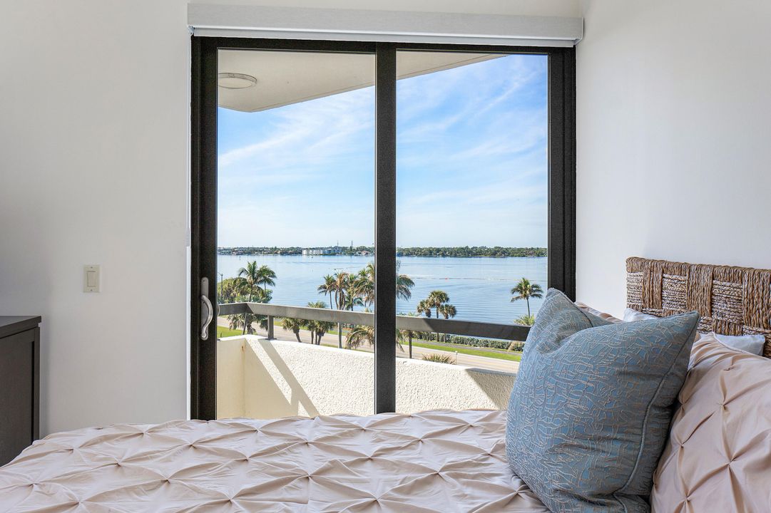 Active With Contract: $1,395,000 (2 beds, 2 baths, 2497 Square Feet)