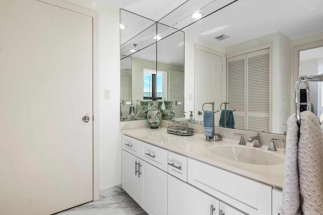 Active With Contract: $1,395,000 (2 beds, 2 baths, 2497 Square Feet)