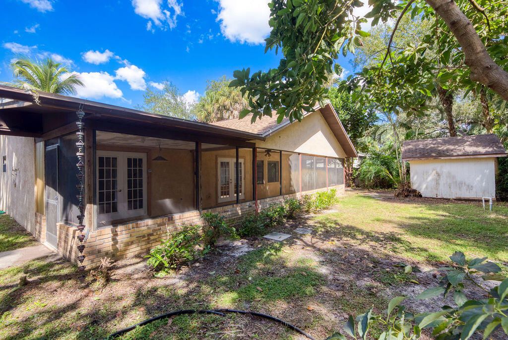 Active With Contract: $319,000 (3 beds, 2 baths, 1774 Square Feet)