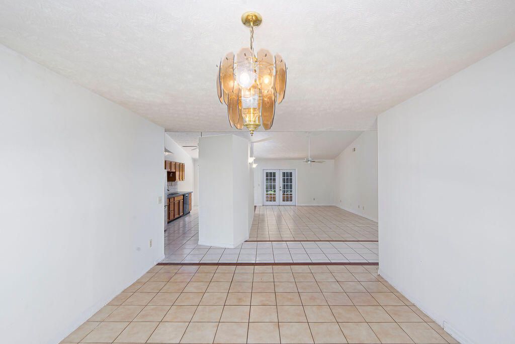 Active With Contract: $319,000 (3 beds, 2 baths, 1774 Square Feet)