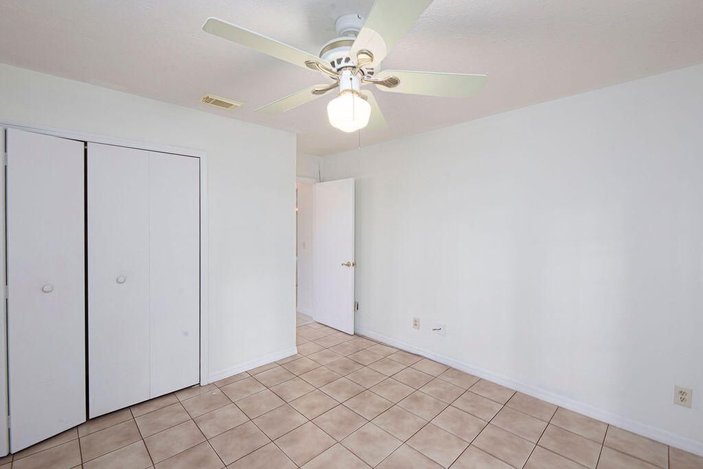 Active With Contract: $319,000 (3 beds, 2 baths, 1774 Square Feet)