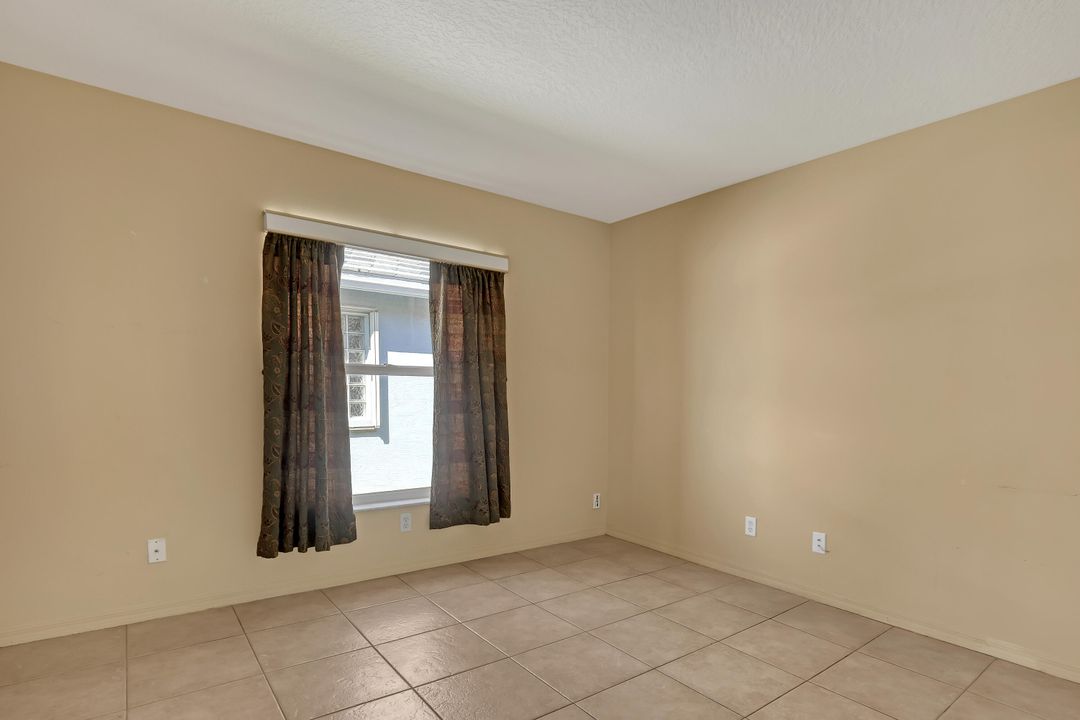 合同活跃: $345,000 (3 贝兹, 2 浴室, 1537 平方英尺)