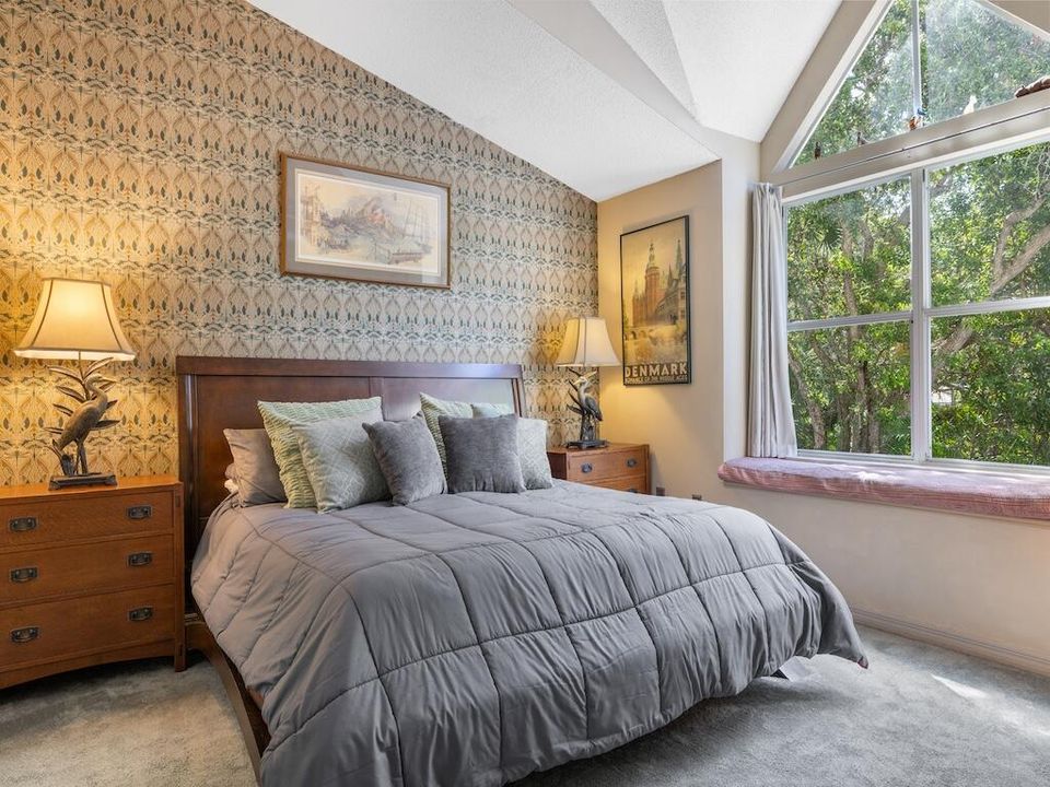 待售: $399,000 (2 贝兹, 2 浴室, 1665 平方英尺)