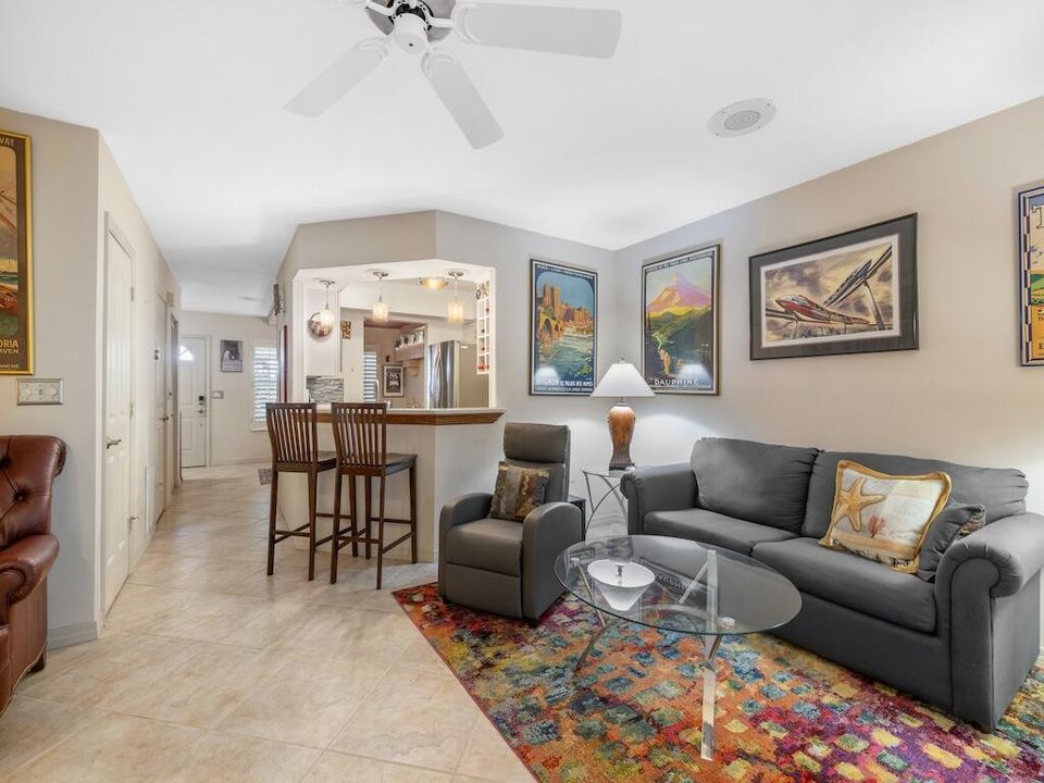 待售: $399,000 (2 贝兹, 2 浴室, 1665 平方英尺)