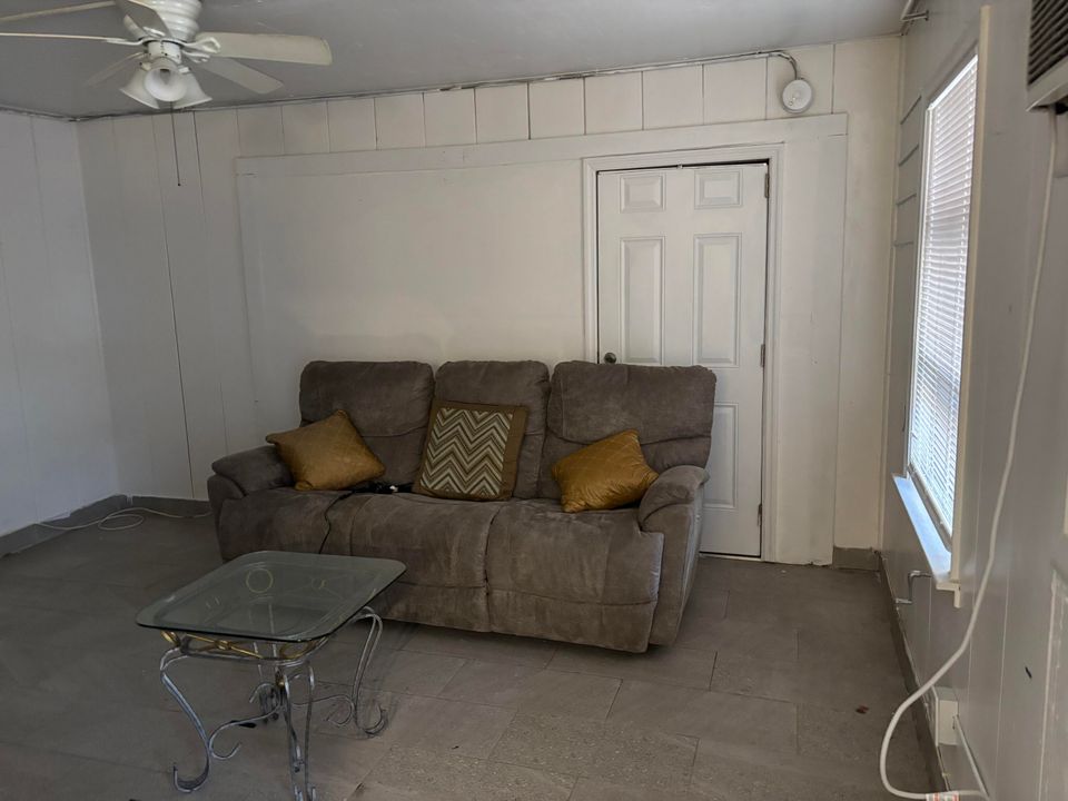 For Sale: $750,000 (0 beds, 0 baths, 4223 Square Feet)