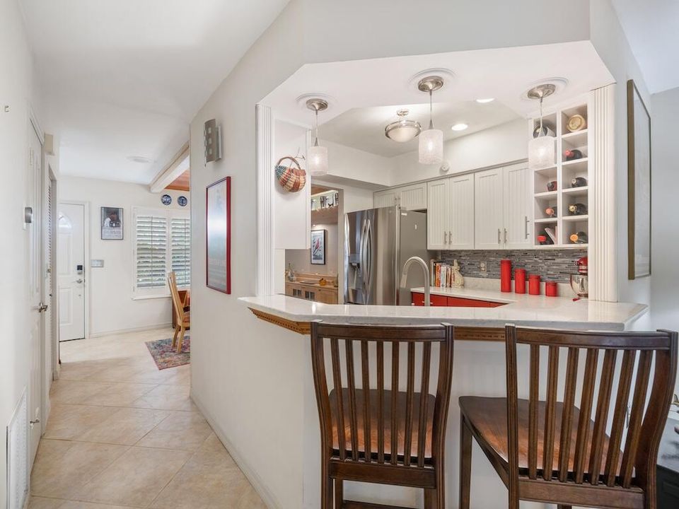 待售: $399,000 (2 贝兹, 2 浴室, 1665 平方英尺)