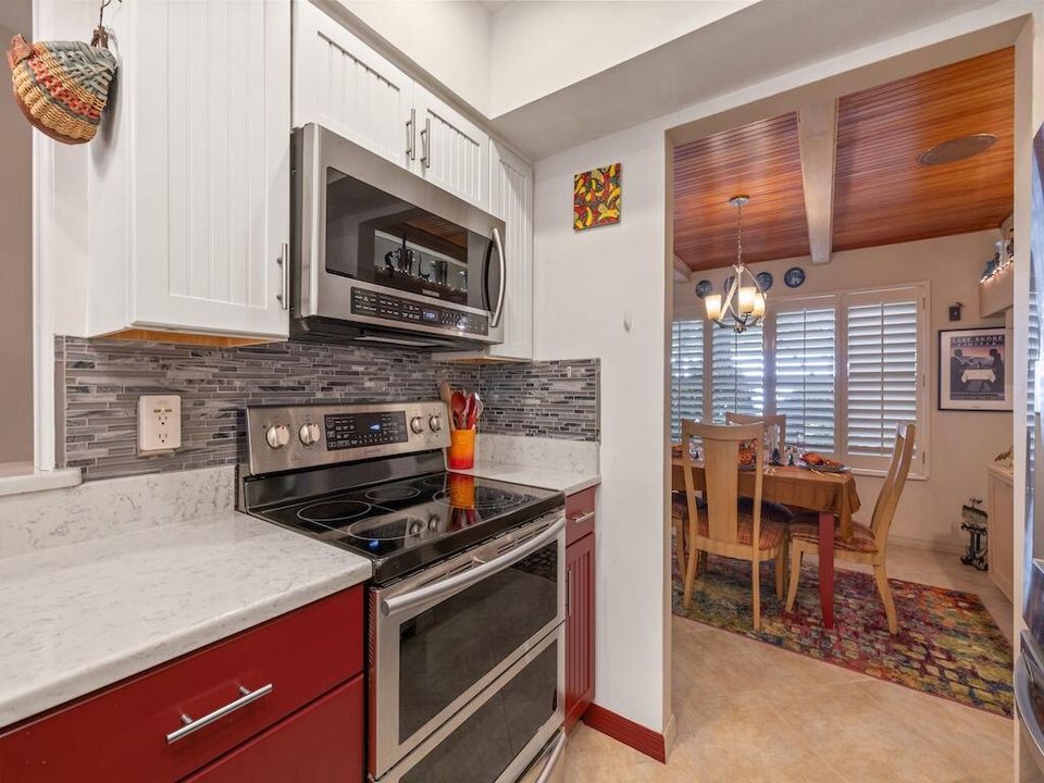 待售: $399,000 (2 贝兹, 2 浴室, 1665 平方英尺)