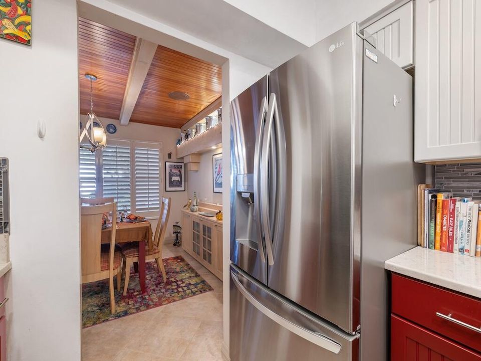 待售: $399,000 (2 贝兹, 2 浴室, 1665 平方英尺)