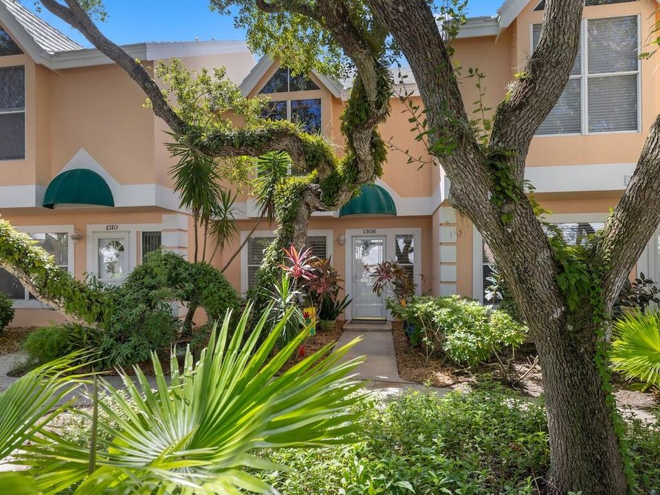 待售: $399,000 (2 贝兹, 2 浴室, 1665 平方英尺)