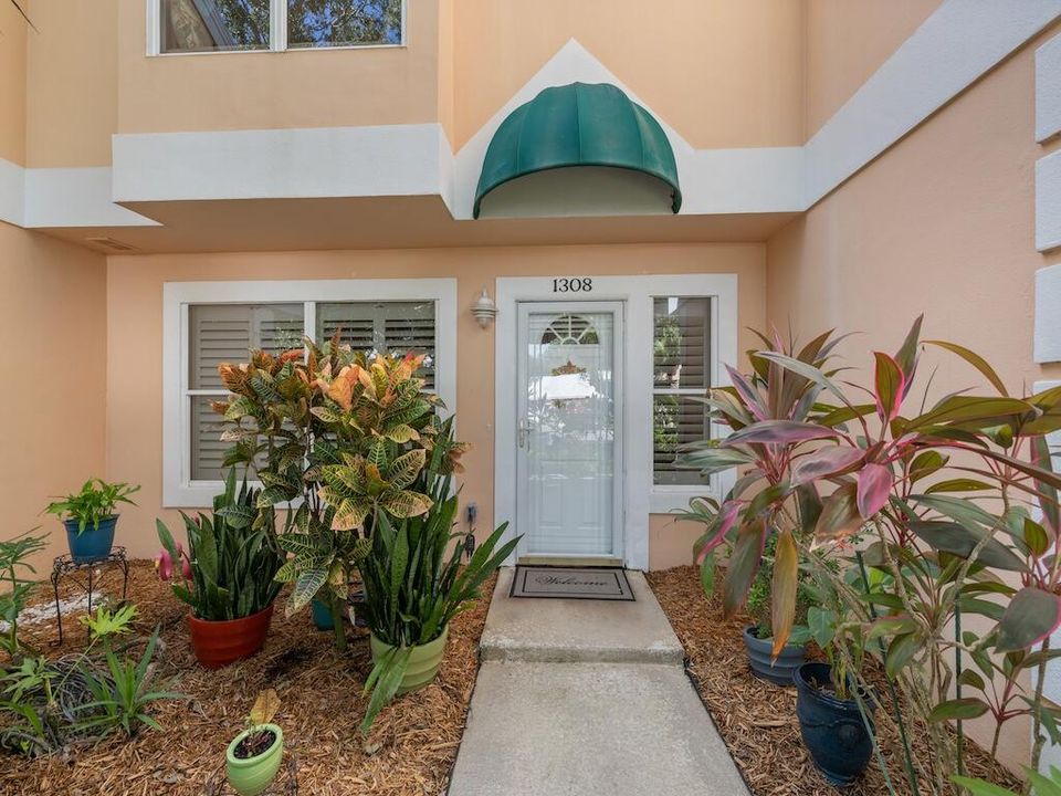 待售: $399,000 (2 贝兹, 2 浴室, 1665 平方英尺)