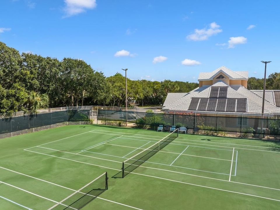 待售: $399,000 (2 贝兹, 2 浴室, 1665 平方英尺)