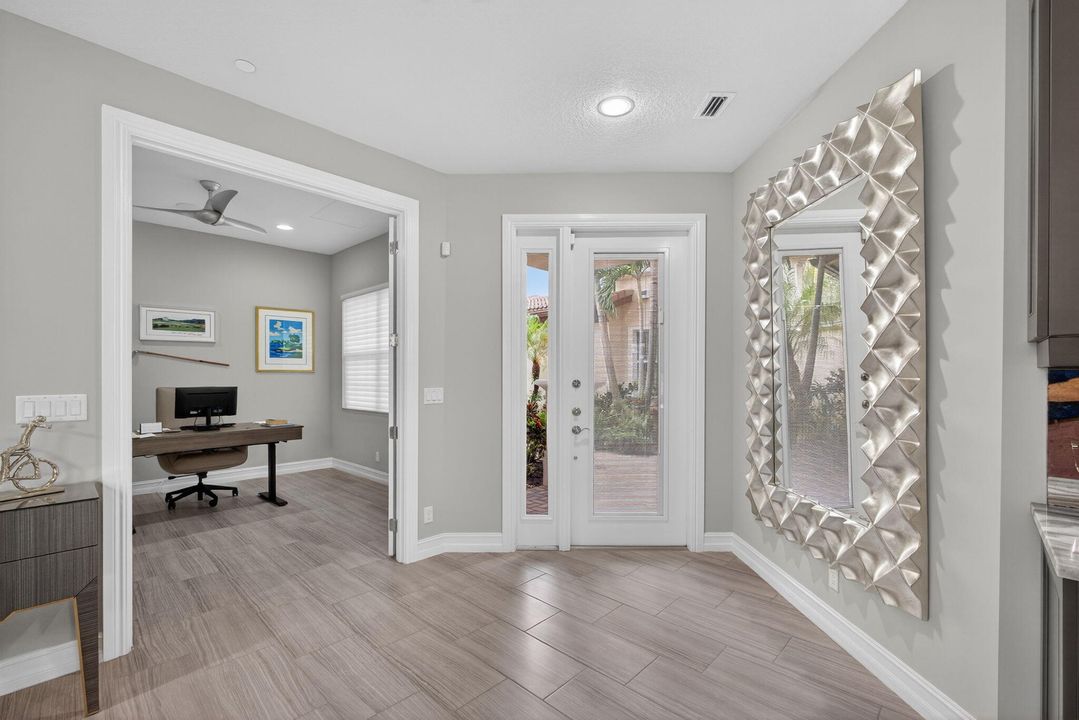 待售: $987,500 (2 贝兹, 2 浴室, 2124 平方英尺)