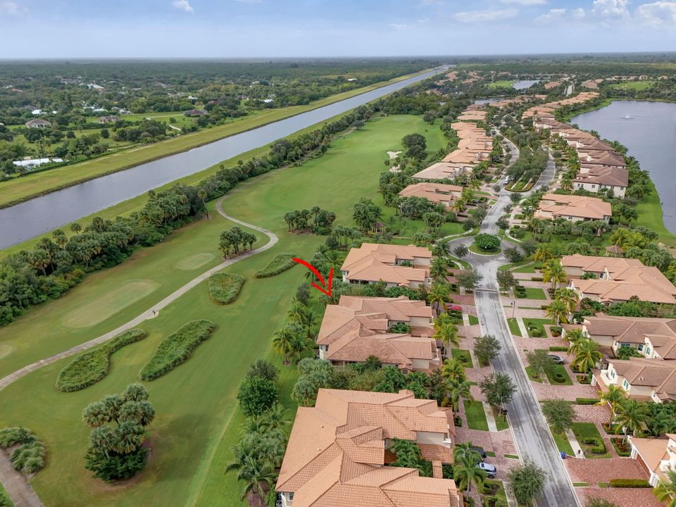 待售: $987,500 (2 贝兹, 2 浴室, 2124 平方英尺)