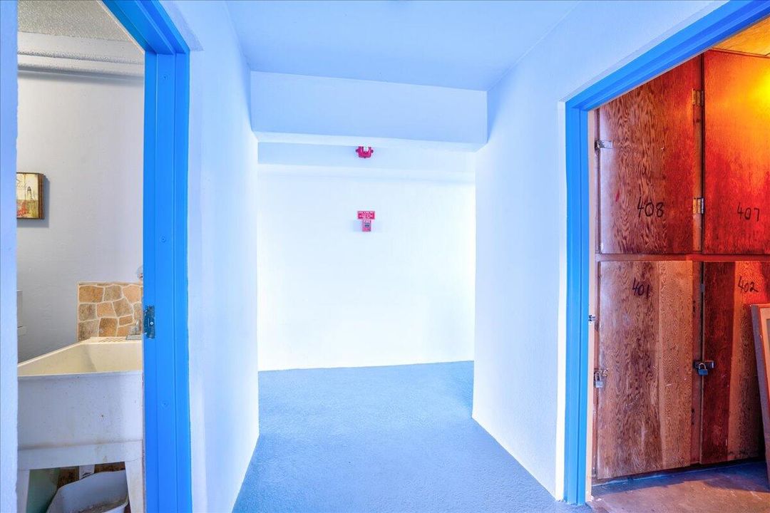 For Sale: $279,900 (2 beds, 2 baths, 803 Square Feet)