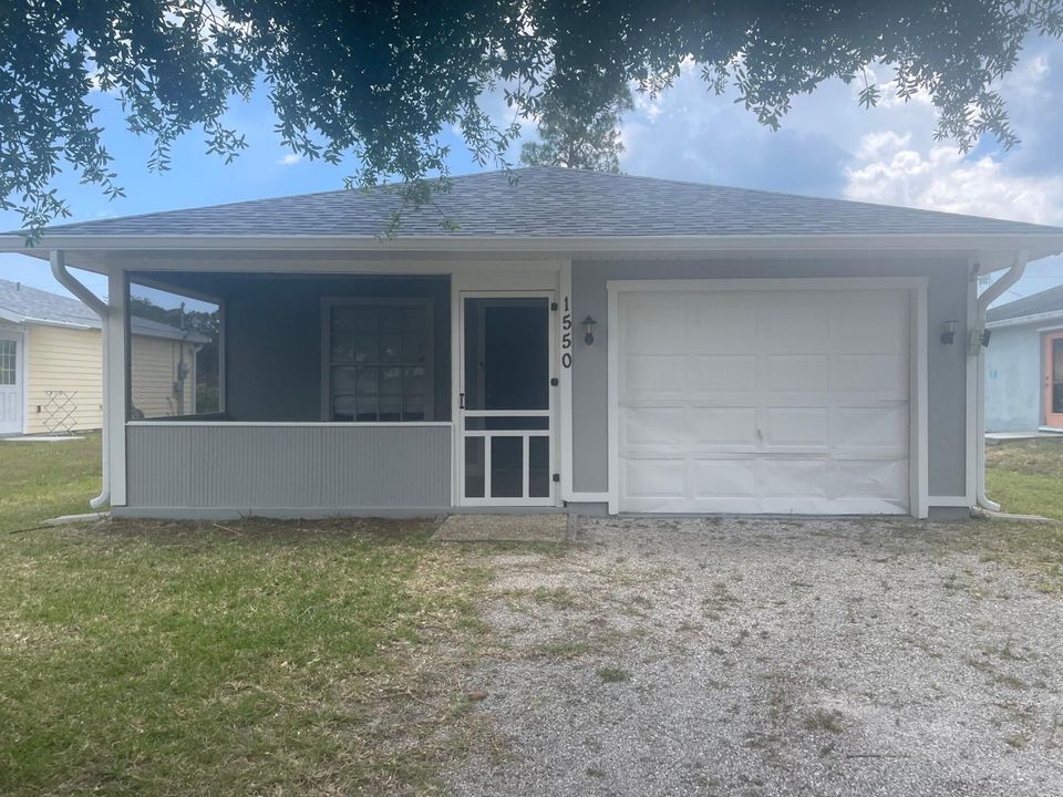 Activo con contrato: $239,900 (3 camas, 2 baños, 1152 Pies cuadrados)