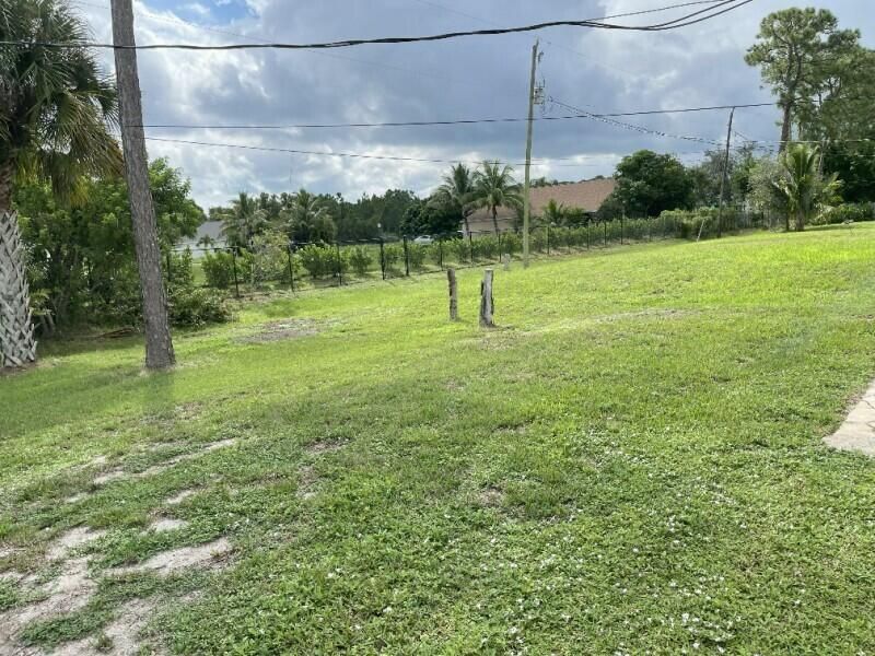 Activo con contrato: $239,900 (3 camas, 2 baños, 1152 Pies cuadrados)