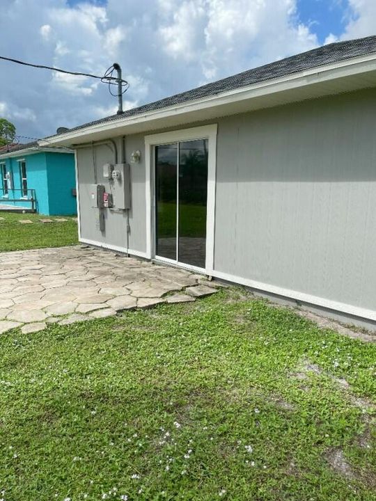 Activo con contrato: $239,900 (3 camas, 2 baños, 1152 Pies cuadrados)