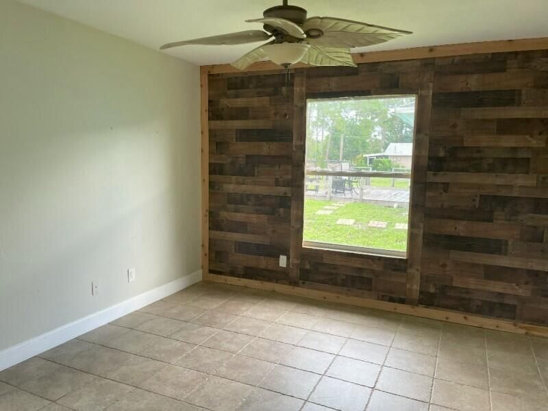 Activo con contrato: $239,900 (3 camas, 2 baños, 1152 Pies cuadrados)