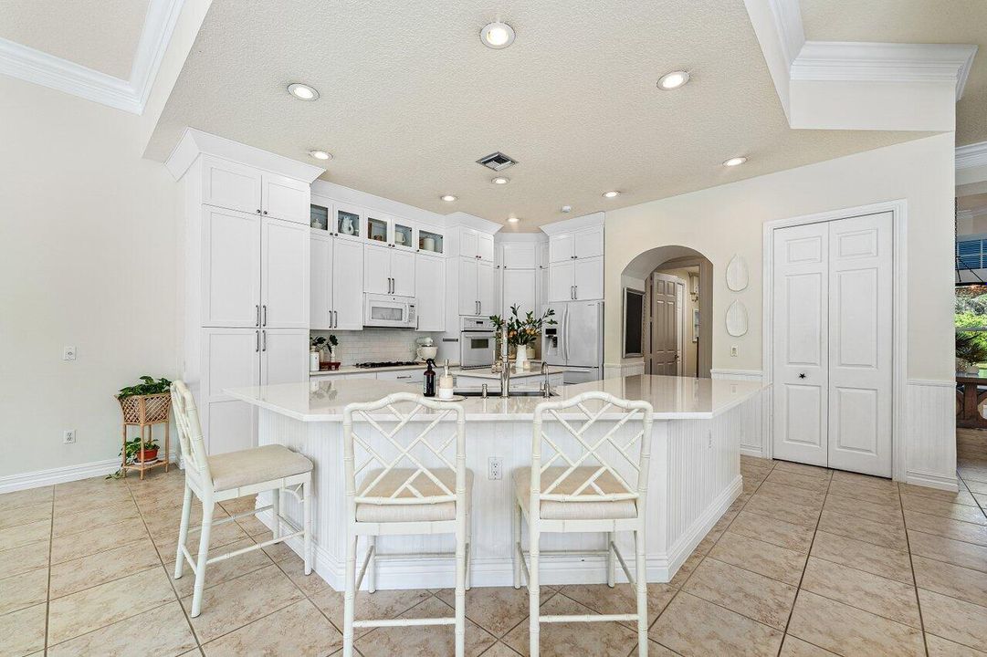 На продажу: $2,500,000 (5 спален, 4 ванн, 3463 Квадратных фут)