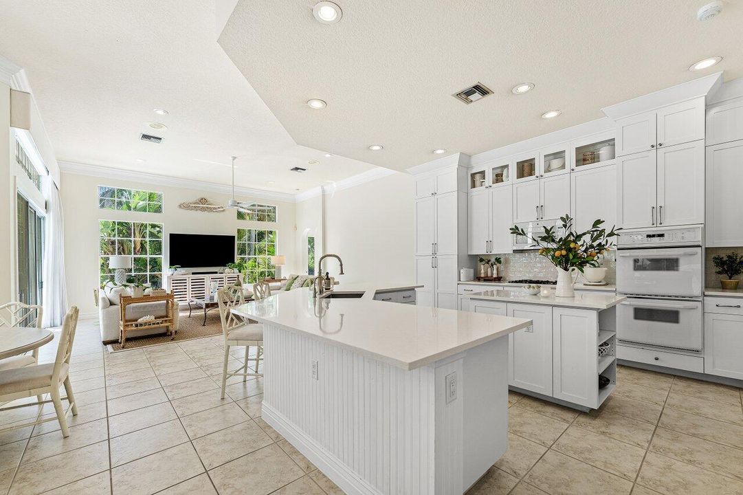 На продажу: $2,500,000 (5 спален, 4 ванн, 3463 Квадратных фут)