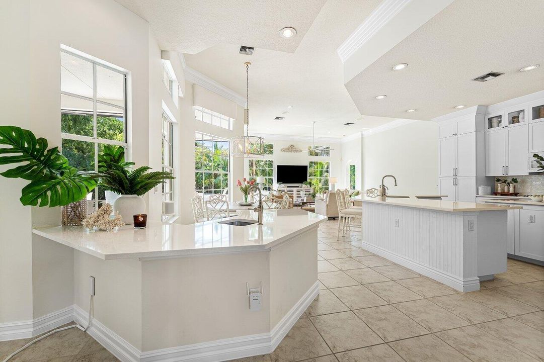 На продажу: $2,500,000 (5 спален, 4 ванн, 3463 Квадратных фут)