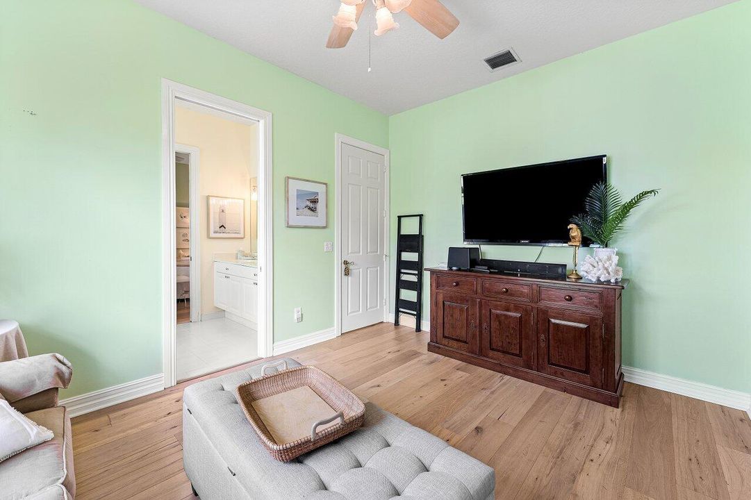 На продажу: $2,500,000 (5 спален, 4 ванн, 3463 Квадратных фут)