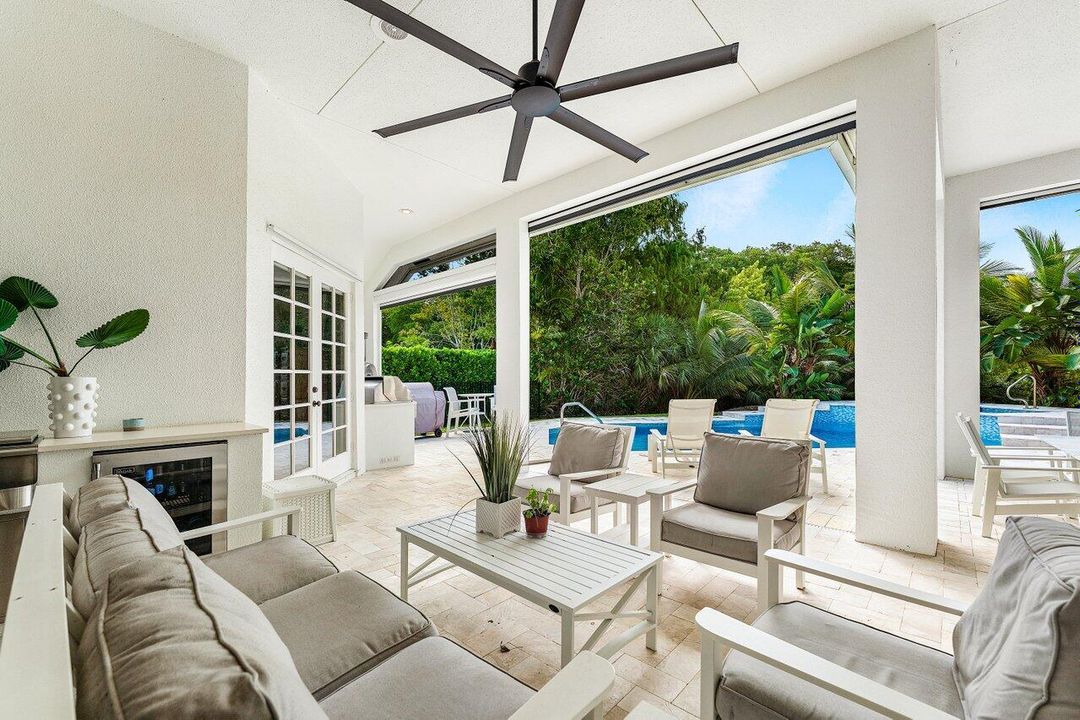 На продажу: $2,500,000 (5 спален, 4 ванн, 3463 Квадратных фут)