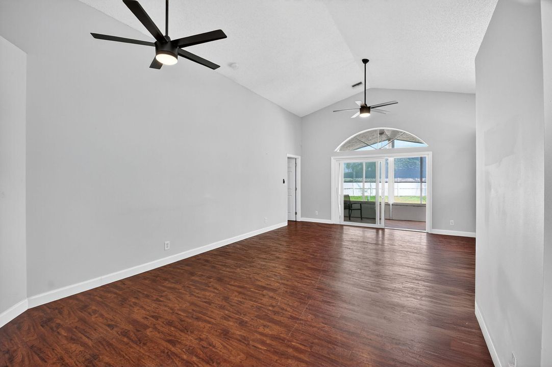 For Sale: $685,000 (3 beds, 2 baths, 1360 Square Feet)