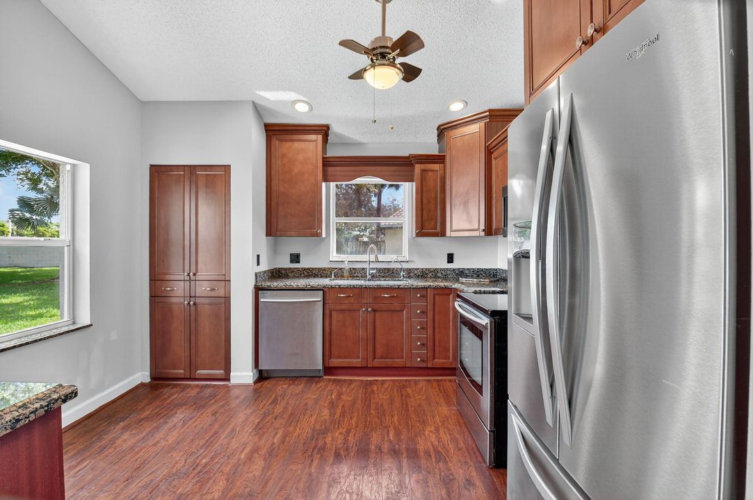 For Sale: $685,000 (3 beds, 2 baths, 1360 Square Feet)