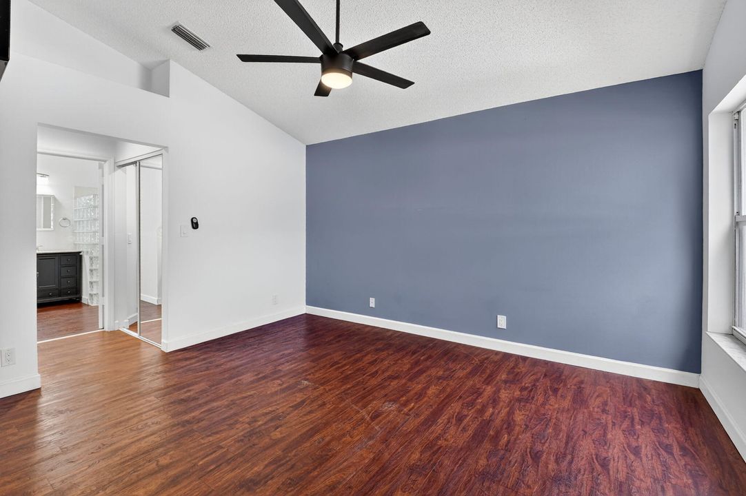 For Sale: $685,000 (3 beds, 2 baths, 1360 Square Feet)