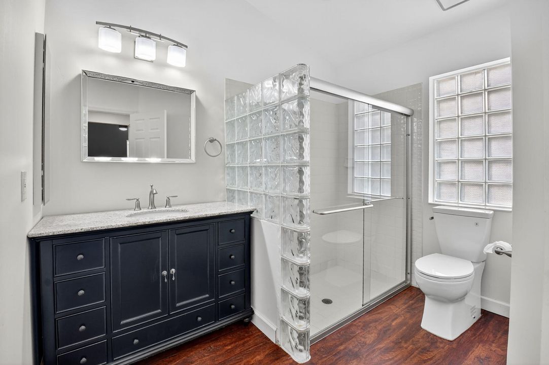 For Sale: $685,000 (3 beds, 2 baths, 1360 Square Feet)