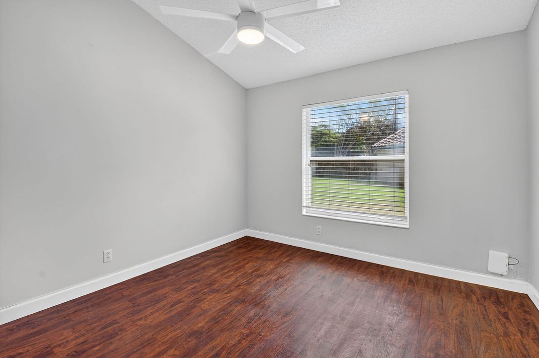 For Sale: $685,000 (3 beds, 2 baths, 1360 Square Feet)