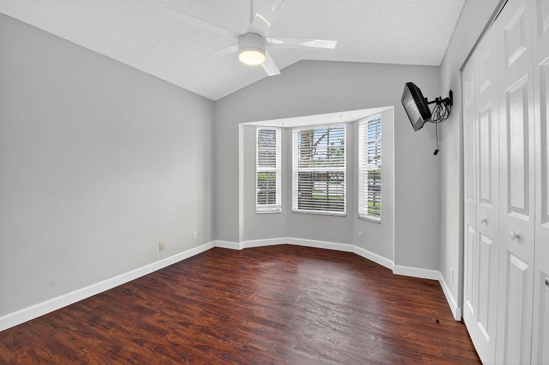 For Sale: $685,000 (3 beds, 2 baths, 1360 Square Feet)