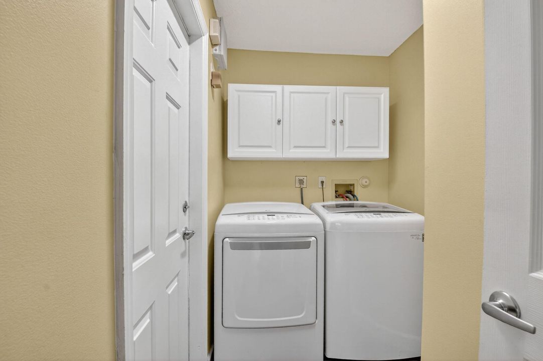 For Sale: $685,000 (3 beds, 2 baths, 1360 Square Feet)