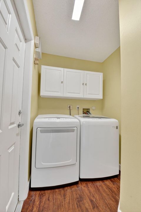 For Sale: $685,000 (3 beds, 2 baths, 1360 Square Feet)