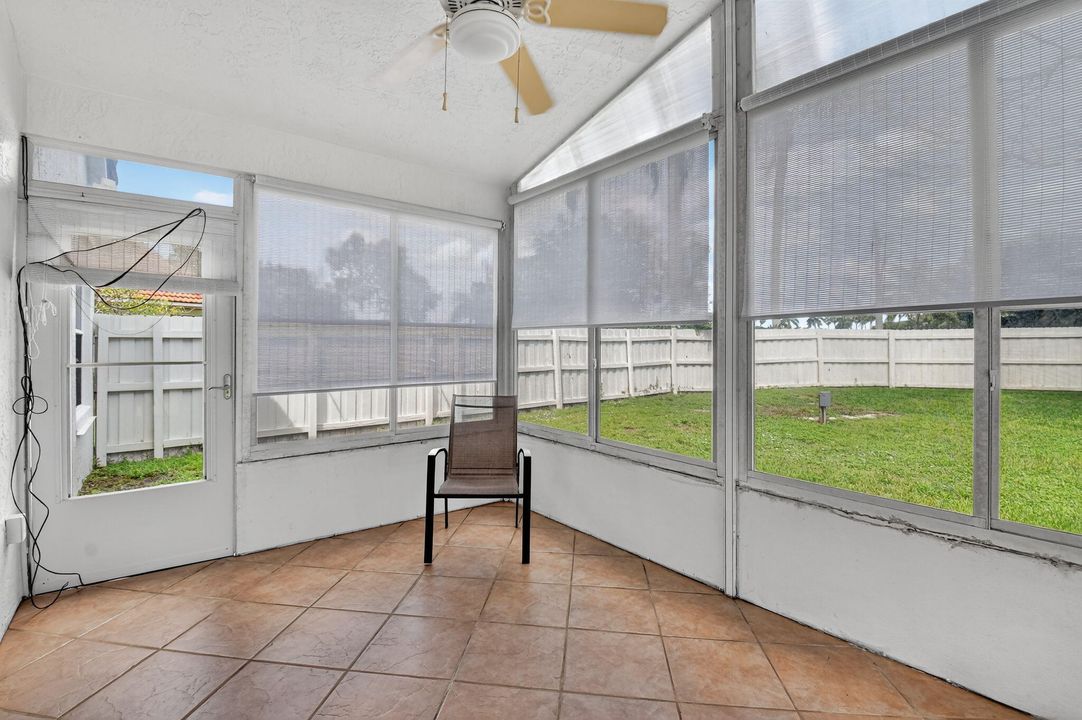 For Sale: $685,000 (3 beds, 2 baths, 1360 Square Feet)