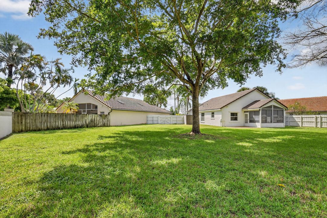 For Sale: $685,000 (3 beds, 2 baths, 1360 Square Feet)