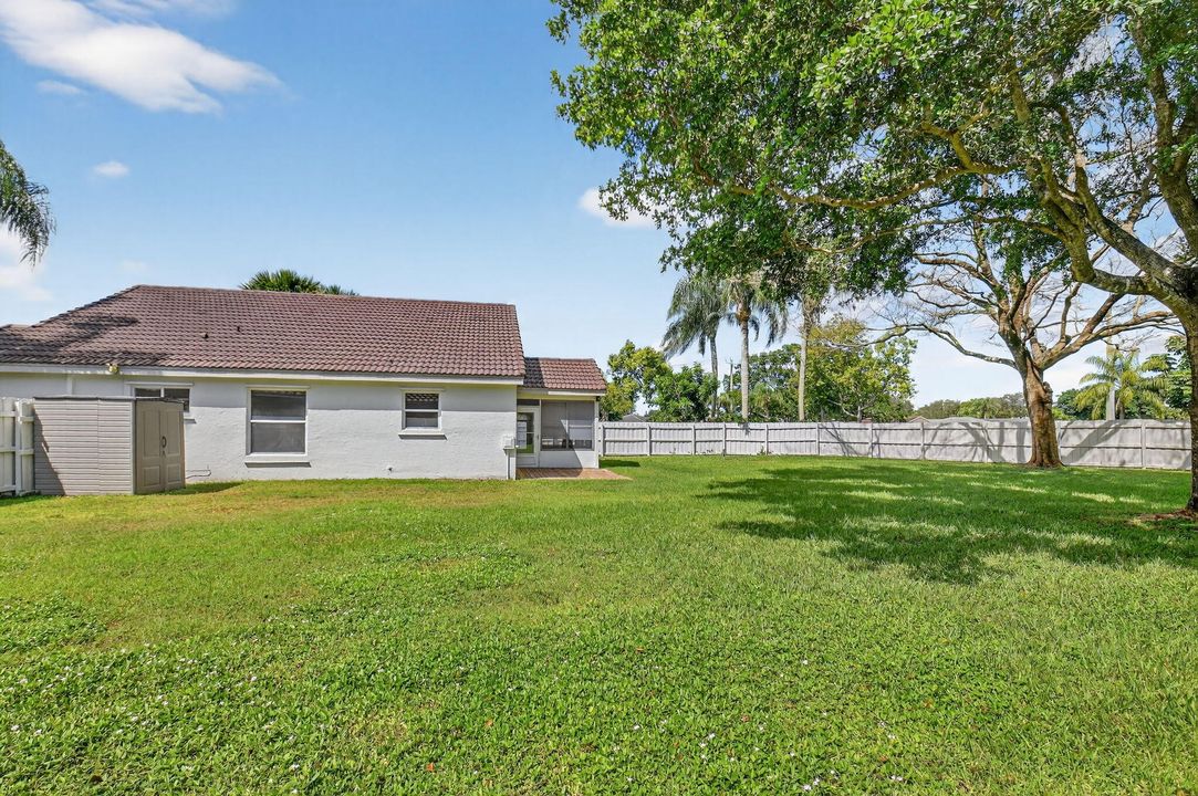 For Sale: $685,000 (3 beds, 2 baths, 1360 Square Feet)