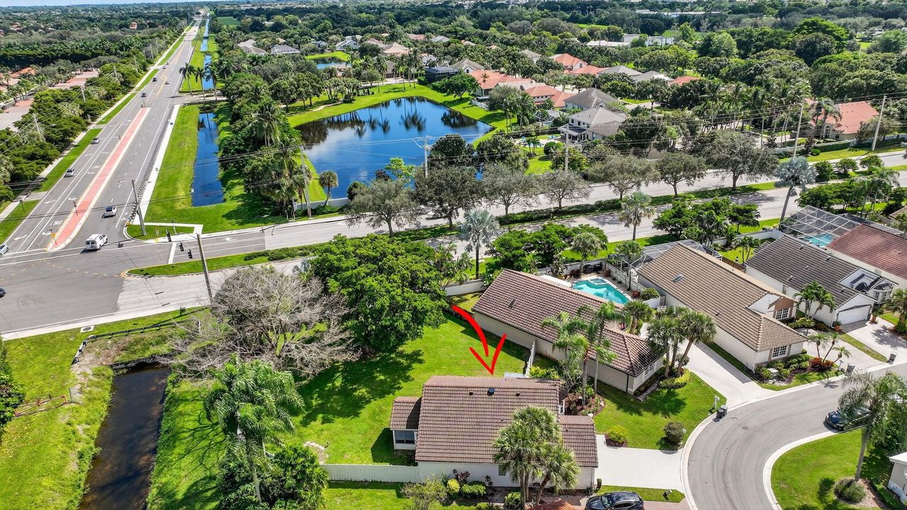 For Sale: $685,000 (3 beds, 2 baths, 1360 Square Feet)