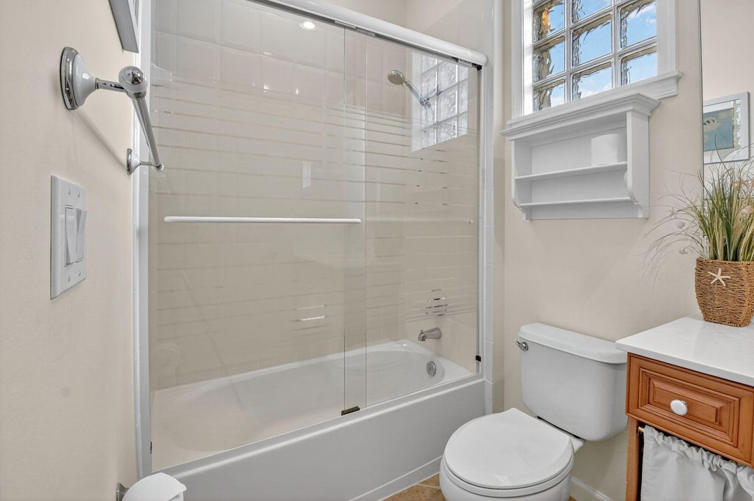 En Venta: $309,999 (3 camas, 2 baños, 1610 Pies cuadrados)