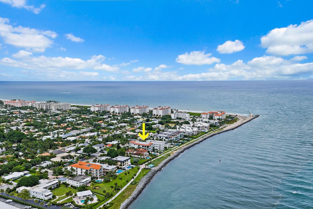 For Rent: $12,500 (2 beds, 2 baths, 2040 Square Feet)