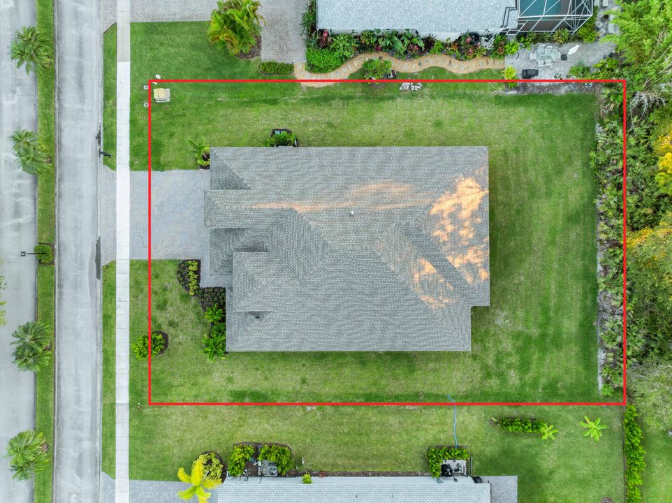 Activo con contrato: $639,000 (3 camas, 3 baños, 2361 Pies cuadrados)