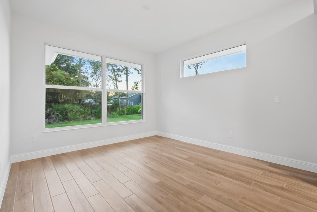 Activo con contrato: $639,000 (3 camas, 3 baños, 2361 Pies cuadrados)