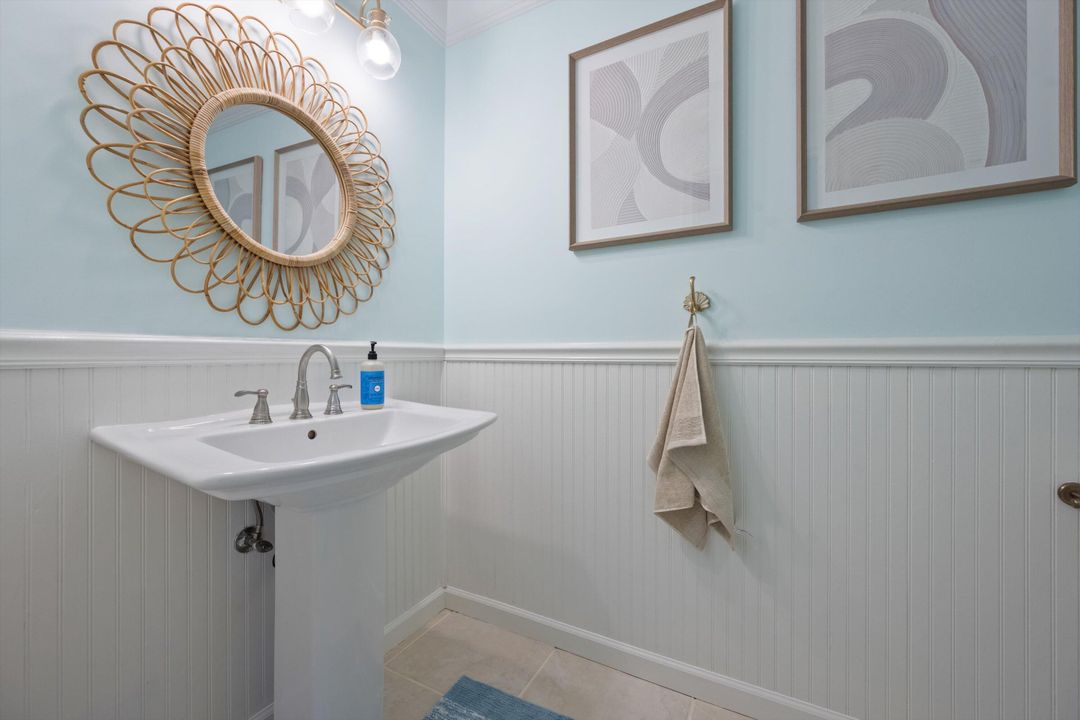 出租: $10,000 (3 贝兹, 2 浴室, 2376 平方英尺)