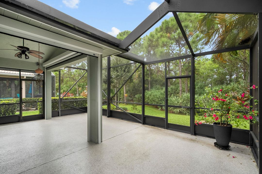 Activo con contrato: $435,000 (3 camas, 2 baños, 1718 Pies cuadrados)