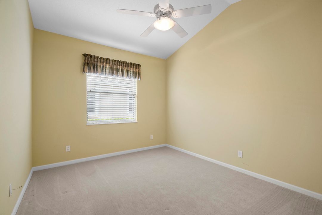 Activo con contrato: $435,000 (3 camas, 2 baños, 1718 Pies cuadrados)