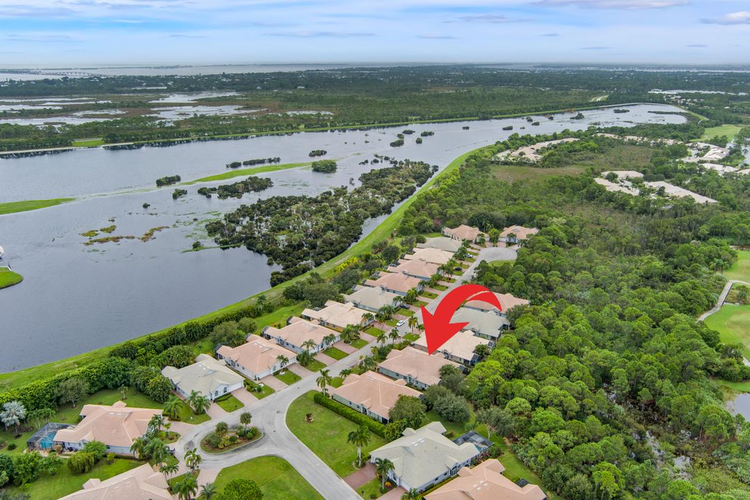 Activo con contrato: $435,000 (3 camas, 2 baños, 1718 Pies cuadrados)